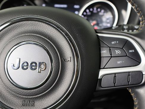 Used 2019 Jeep Compass Latitude w/ Popular Equipment Group image 10