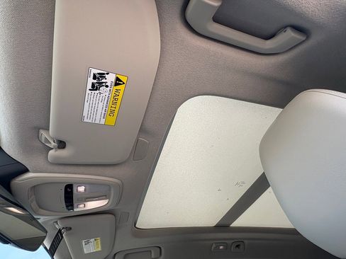 New 2025 Volvo XC40 B5 Plus w/ Protection Package Premier image 17