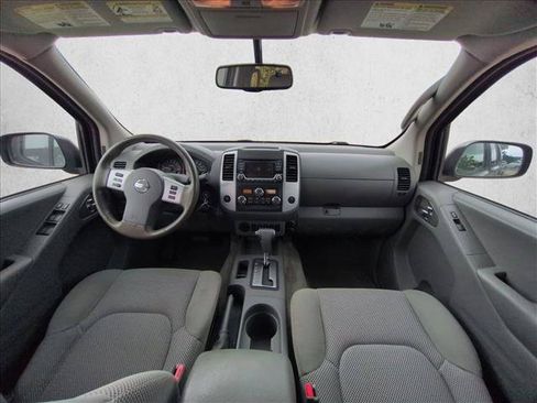 Used 2017 Nissan Frontier SV w/ SV Value Truck Package RWD image 15