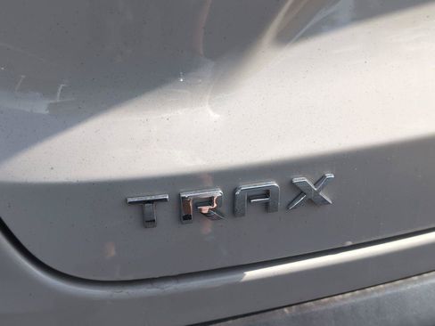 New 2026 Chevrolet Trax ACTIV w/ Sunroof Package FWD image 5