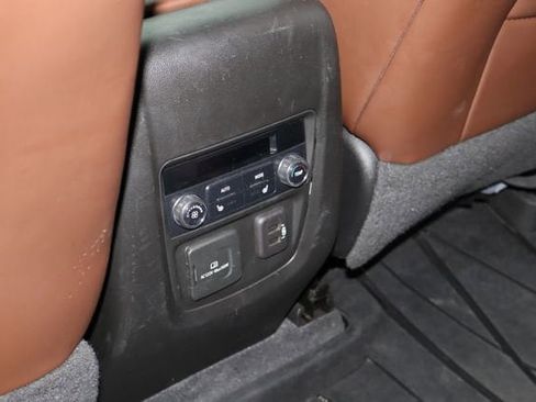 Used 2019 Buick Enclave Avenir w/ Avenir Technology Package FWD image 21