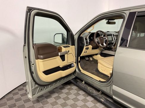 Used 2019 Ford F150 Lariat w/ Equipment Group 502A Luxury AWD/4WD image 19
