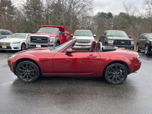 Used 2006 MAZDA MX-5 Miata Grand Touring w/ Premium Pkg image 2