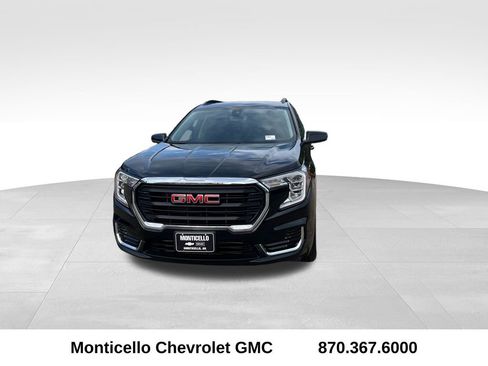 Certified 2024 GMC Terrain SLE w/ Driver Convenience Package FWD image 9