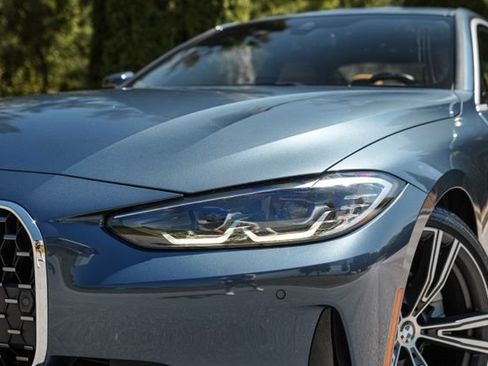 Used 2024 BMW 430i Coupe w/ Convenience Package RWD image 4