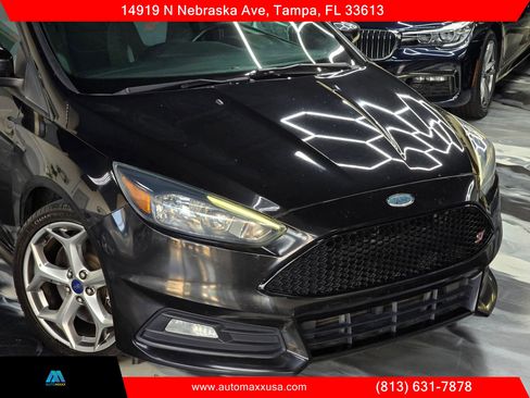 Used 2015 Ford Focus ST FWD image 3