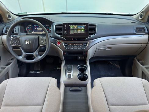 Used 2021 Honda Pilot EX image 11