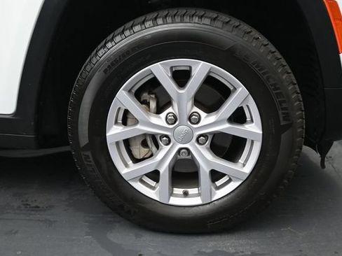 Used 2022 Jeep Grand Cherokee Limited AWD/4WD image 35