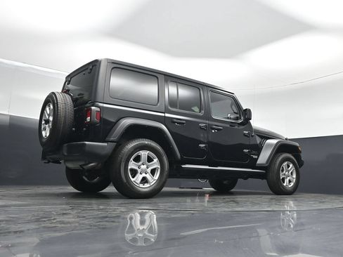 Used 2021 Jeep Wrangler Unlimited Sport AWD/4WD image 45