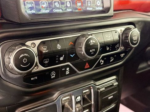 Used 2020 Jeep Wrangler Unlimited Rubicon w/ Dual Top Group image 16