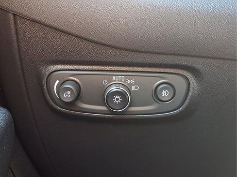 Certified 2023 Chevrolet Equinox Premier AWD/4WD image 11