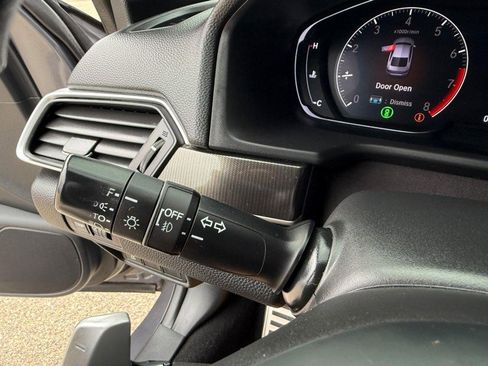 Used 2018 Honda Accord Sport image 27