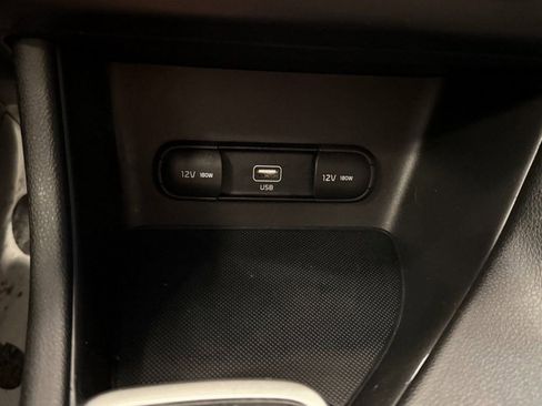 Used 2020 Kia Sportage LX image 15