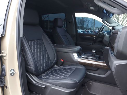 Used 2022 GMC Sierra 1500 Elevation w/ X31 Off-Road Package image 28