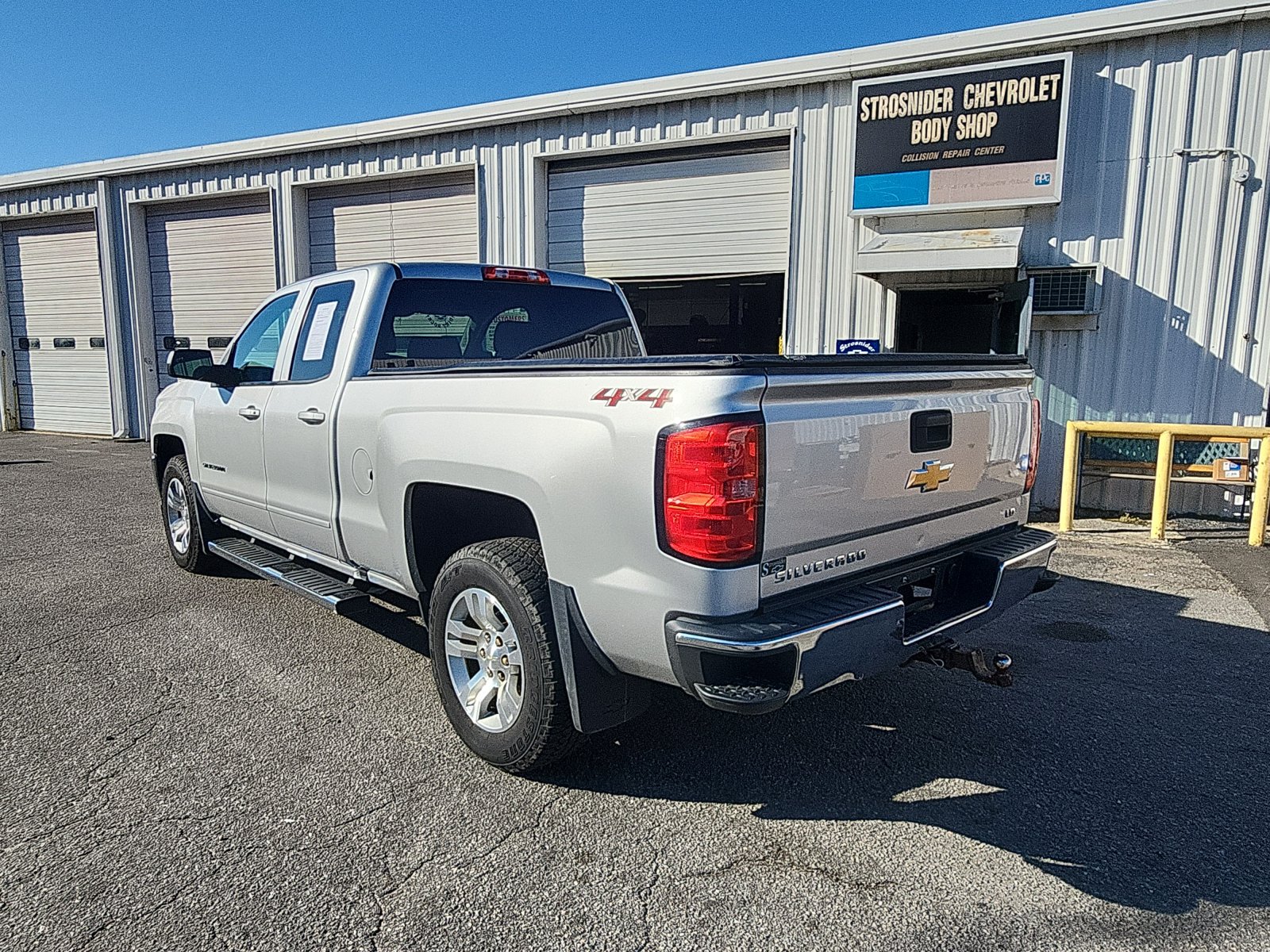 Used 2019 Chevrolet Silverado 1500 LT w/ All Star Edition AWD/4WD image 3