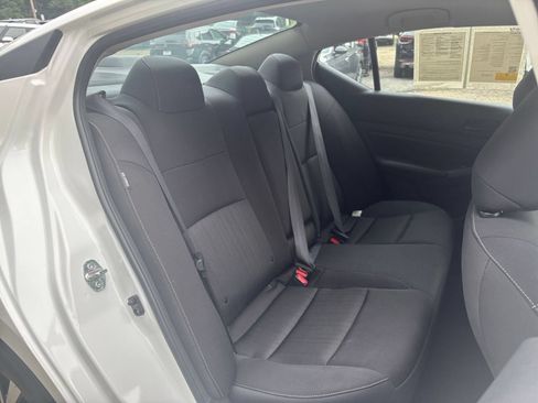 Used 2025 Nissan Altima 2.5 SV FWD image 35