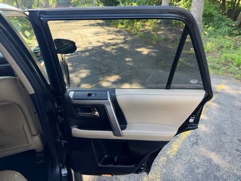 Used 2019 Toyota 4Runner Limited AWD/4WD image 15