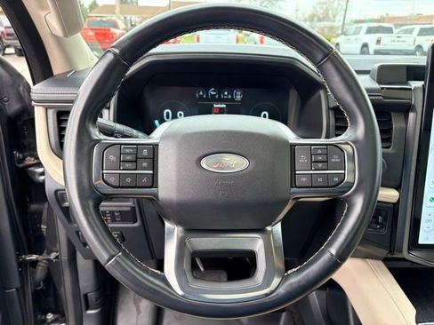 Used 2022 Ford Expedition Max Platinum AWD/4WD image 28