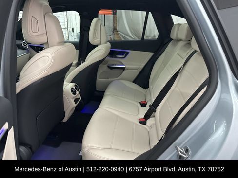 Used 2026 Mercedes-Benz GLC 300 image 23