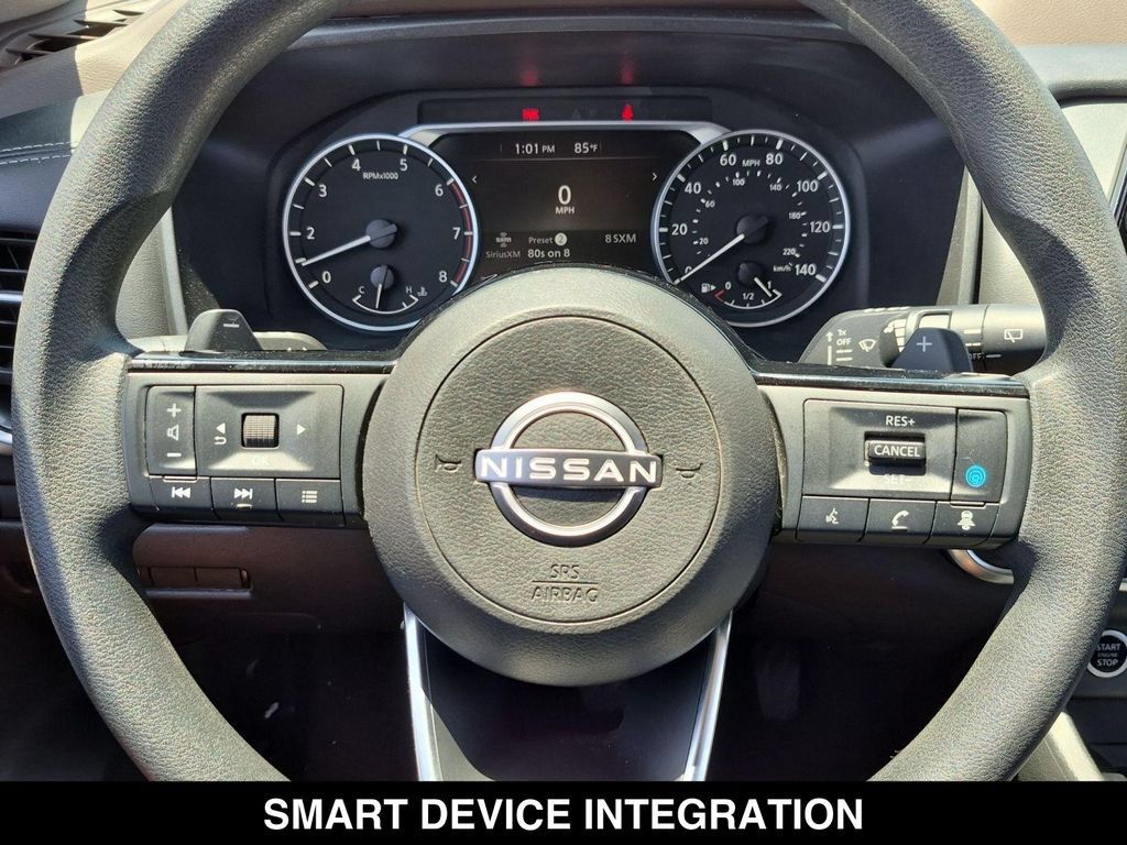 Used 2023 Nissan Rogue SV FWD image 12