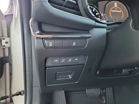 Used 2023 MAZDA MAZDA3 s image 11
