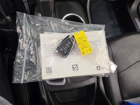 Used 2018 Chevrolet Equinox Premier FWD image 30