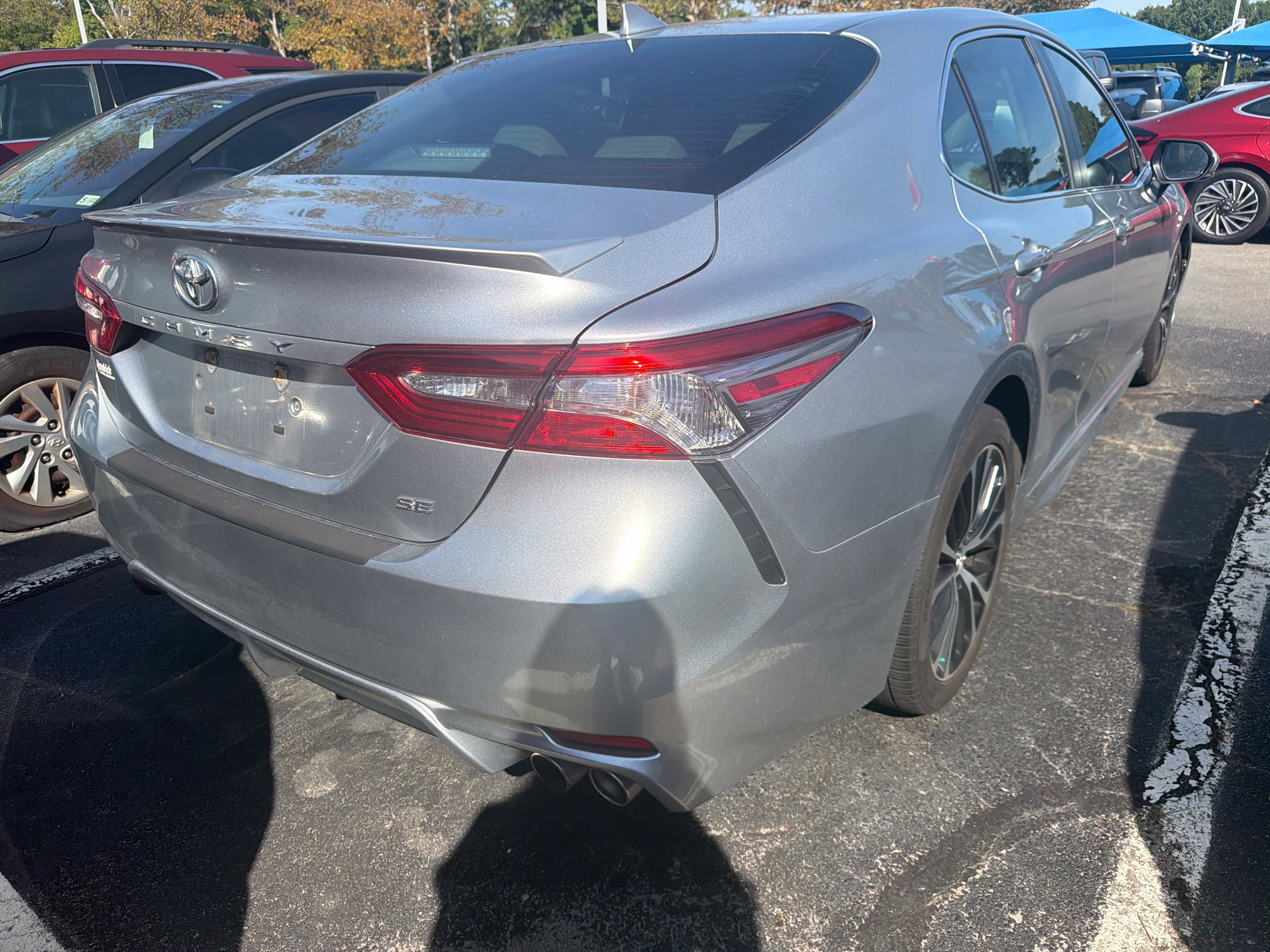 Used 2018 Toyota Camry SE w/ Audio Package FWD image 6