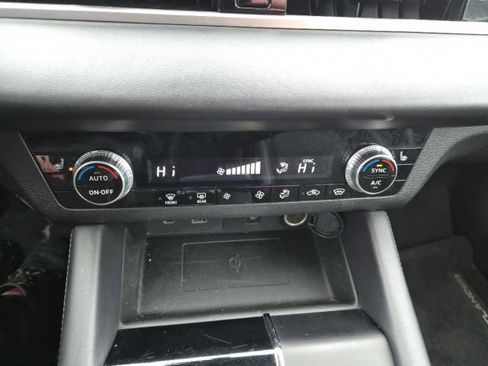 Used 2024 Mitsubishi Outlander SE image 18