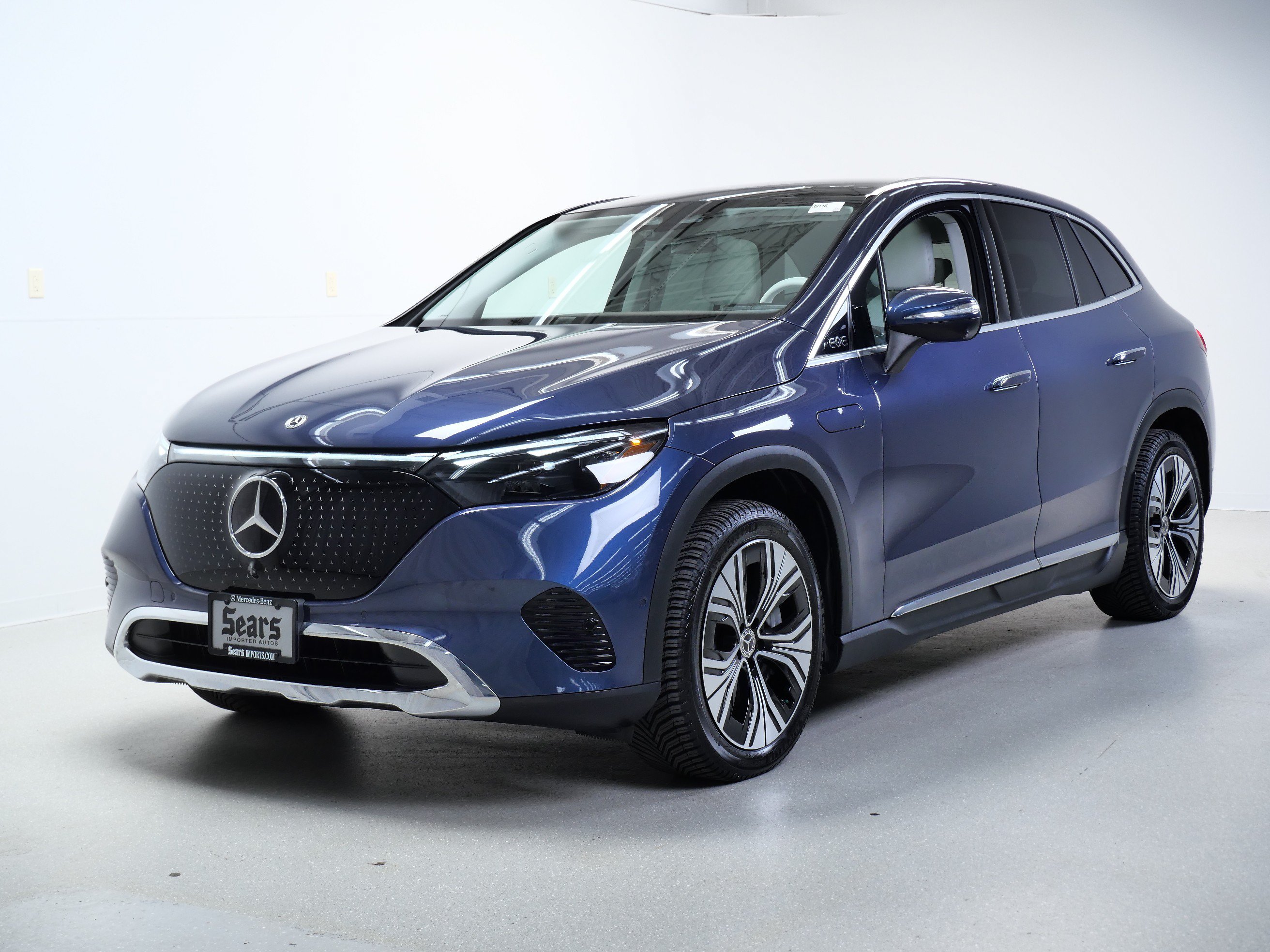 Used 2023 Mercedes-Benz EQE 350+ 4MATIC SUV image 9