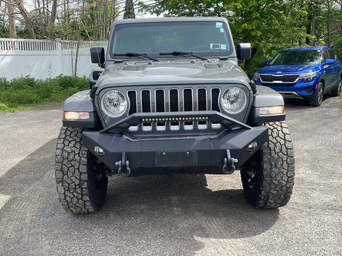 Used 2022 Jeep Wrangler Unlimited Sahara w/ Cold Weather Group AWD/4WD image 11