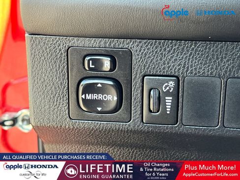 Used 2016 Toyota RAV4 XLE AWD/4WD image 28