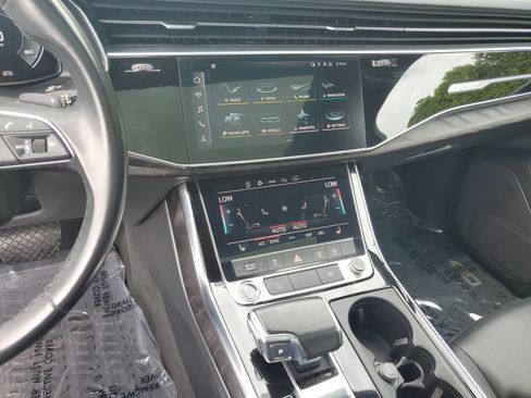 Used 2022 Audi Q7 2.0T Premium w/ Convenience Package AWD/4WD image 25