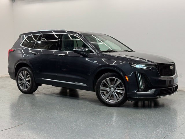 Used 2023 Cadillac XT6 Premium Luxury AWD/4WD image 2