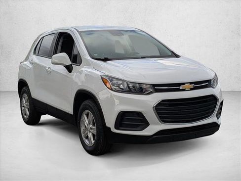 Used 2021 Chevrolet Trax LS w/ Tint and Cruise Package image 3