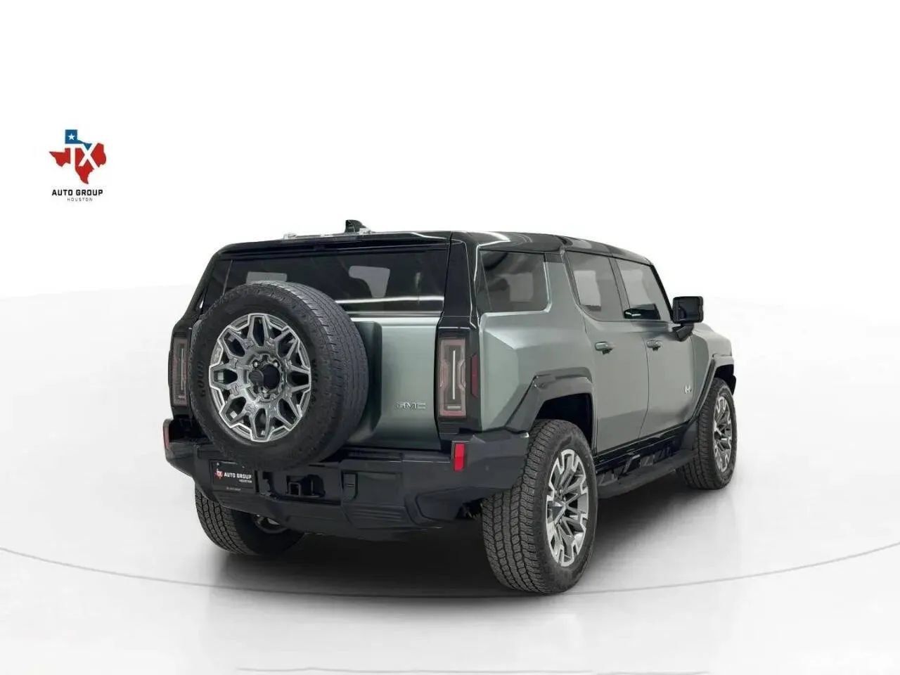 Used 2024 GMC Hummer EV 3X w/ LPO, Cargo Utility Package AWD/4WD image 6
