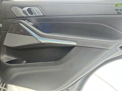 Used 2025 BMW X7 xDrive40i AWD/4WD image 28