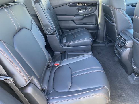 New 2025 Honda Pilot TrailSport image 11