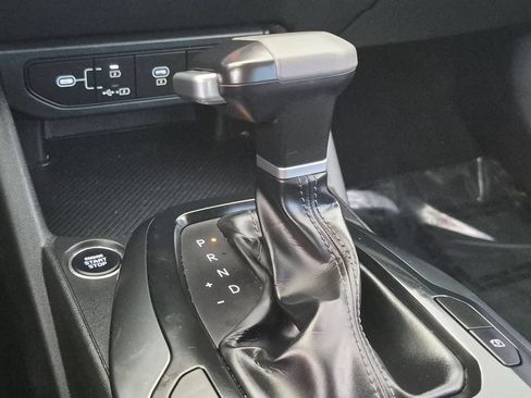 Used 2025 Kia K4 FWD image 16