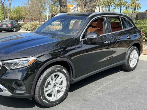 Used 2023 Mercedes-Benz GLC 300 4MATIC w/ Exclusive Trim Package image 48