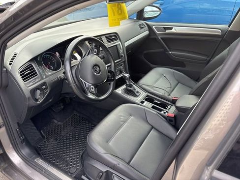 Used 2016 Volkswagen e-Golf SEL Premium w/ Driver Assistance Package image 5