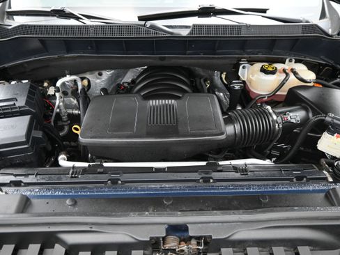 Used 2019 Chevrolet Silverado 1500 RST AWD/4WD image 16