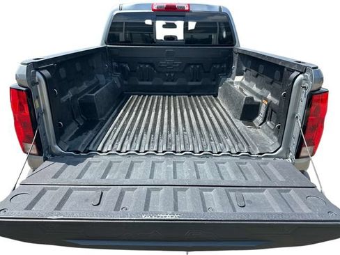 Used 2024 Chevrolet Colorado LT w/ LT Convenience Package II AWD/4WD image 9