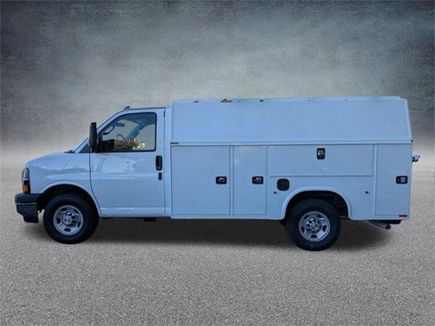 New 2025 Chevrolet Express 3500 w/ Power Convenience Package image 7