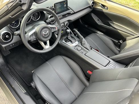 Used 2023 MAZDA MX-5 Miata Grand Touring RWD image 36