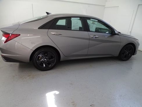 Used 2023 Hyundai Elantra SEL FWD image 20