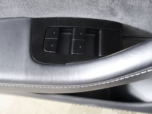 Used 2021 Tesla Model Y Performance AWD/4WD image 35