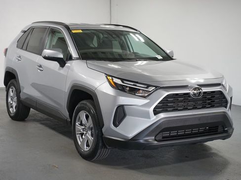 Certified 2025 Toyota RAV4 XLE image 3