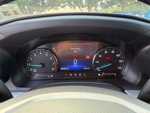 Used 2023 Ford Explorer XLT w/ Equipment Group 202A AWD/4WD image 26