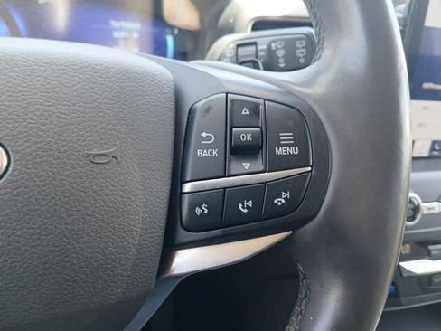 Used 2020 Ford Explorer Platinum w/ Premium Technology Package AWD/4WD image 23