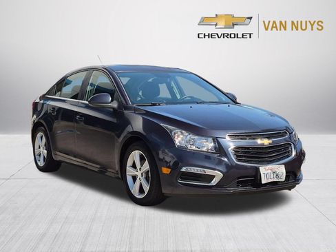Used 2015 Chevrolet Cruze LT FWD image 3